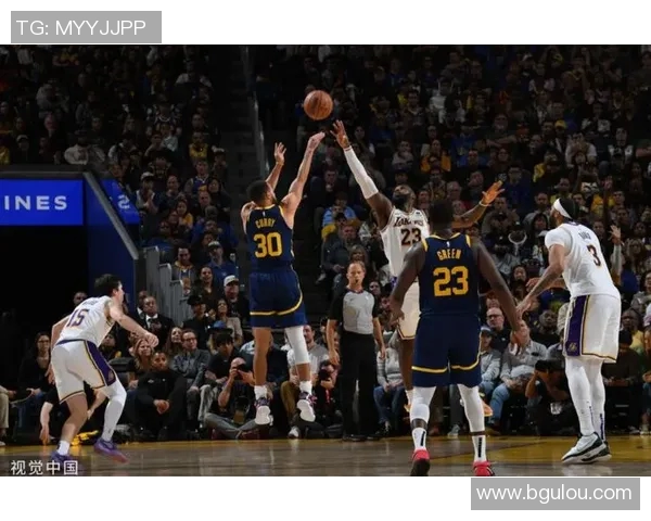 2015年NBA季后赛勇士队与对手的精彩对决回顾与分析