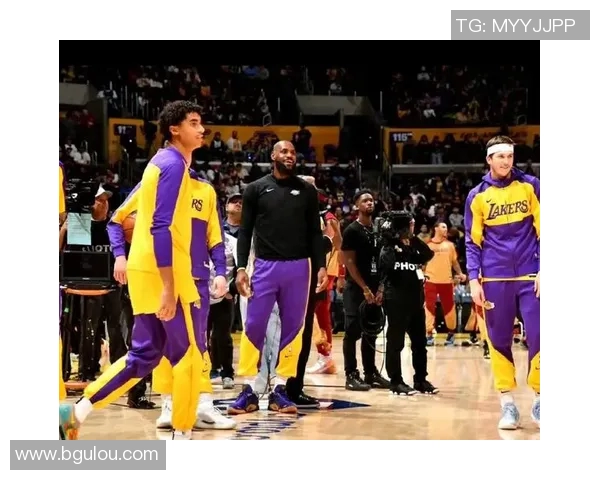 湖人队与骑士队历史交锋记录分析及比赛精彩瞬间回顾