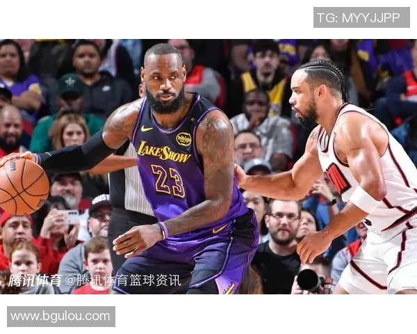 湖人对阵火箭第四场激战回顾球星表现与战术分析全景呈现